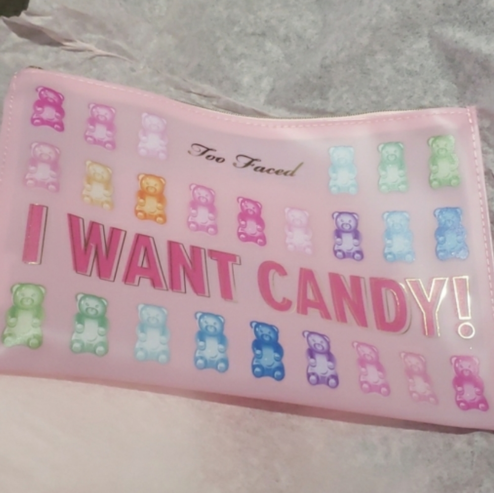 SALE! TOO FACED LIMITED EDITION GUMMY BEAR COSMETIC BAG. - Picture 3 of 8